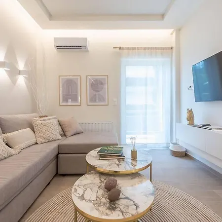 Apartment Theros, At