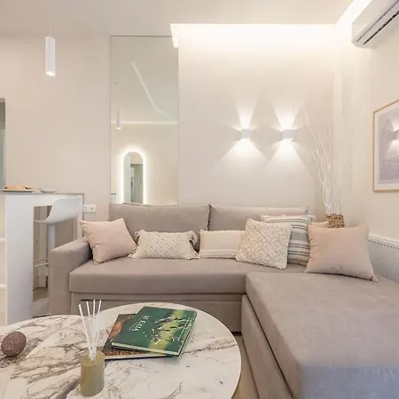 Theros, At Apartment Athens