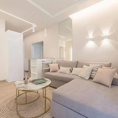 Theros, At Apartment Athens